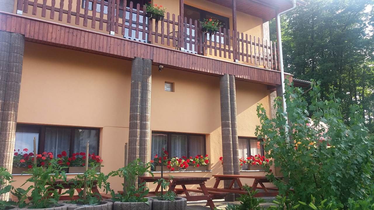 posezení v zahradě