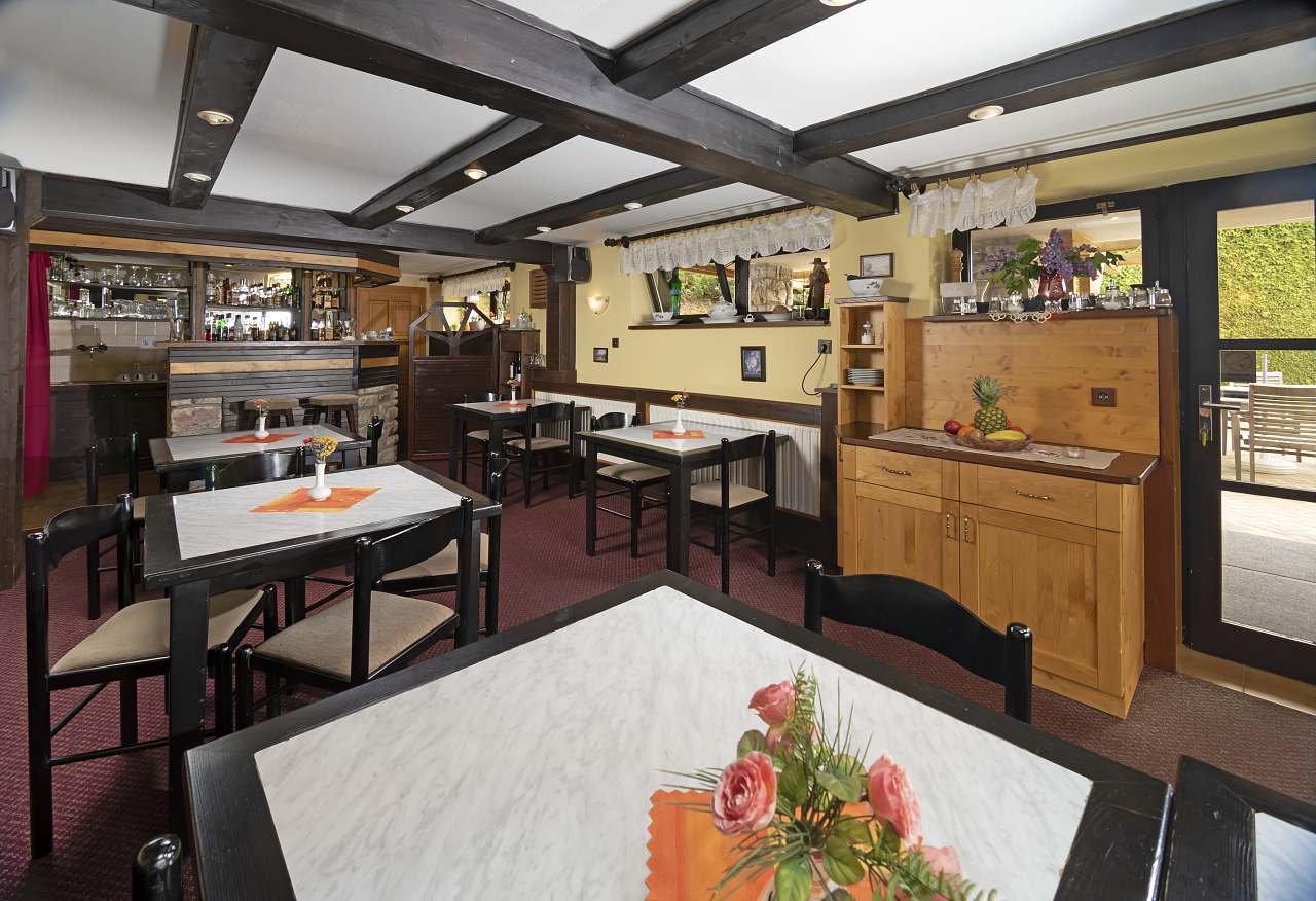 Restaurace s barem pro ubytované