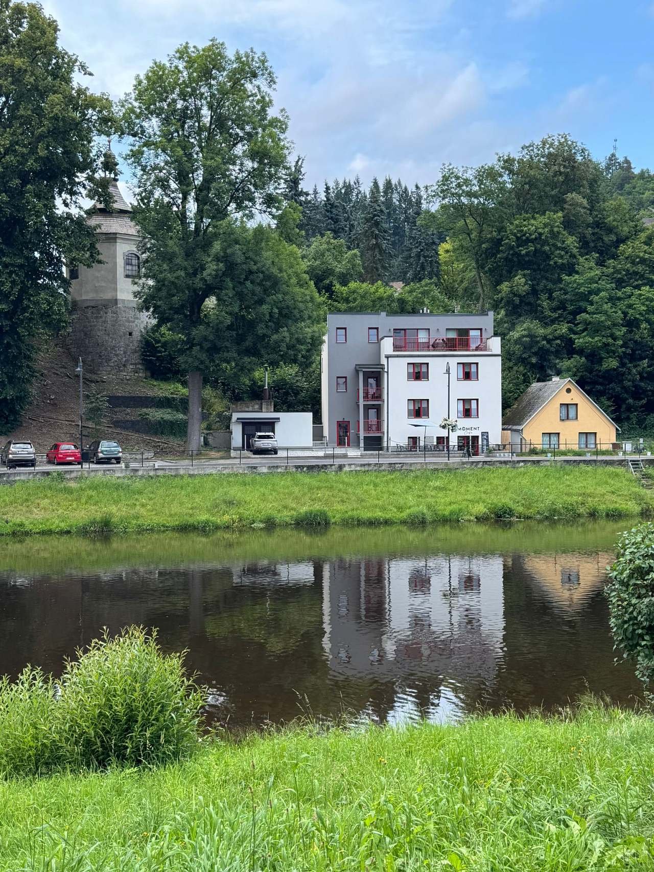 Riverside Apartments