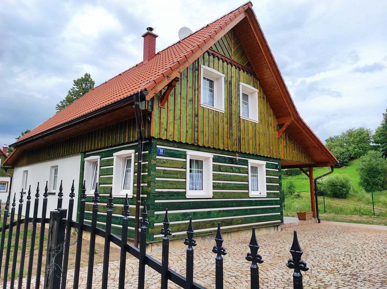 Roubenka a chata u potoka - Božanov - Broumovsko