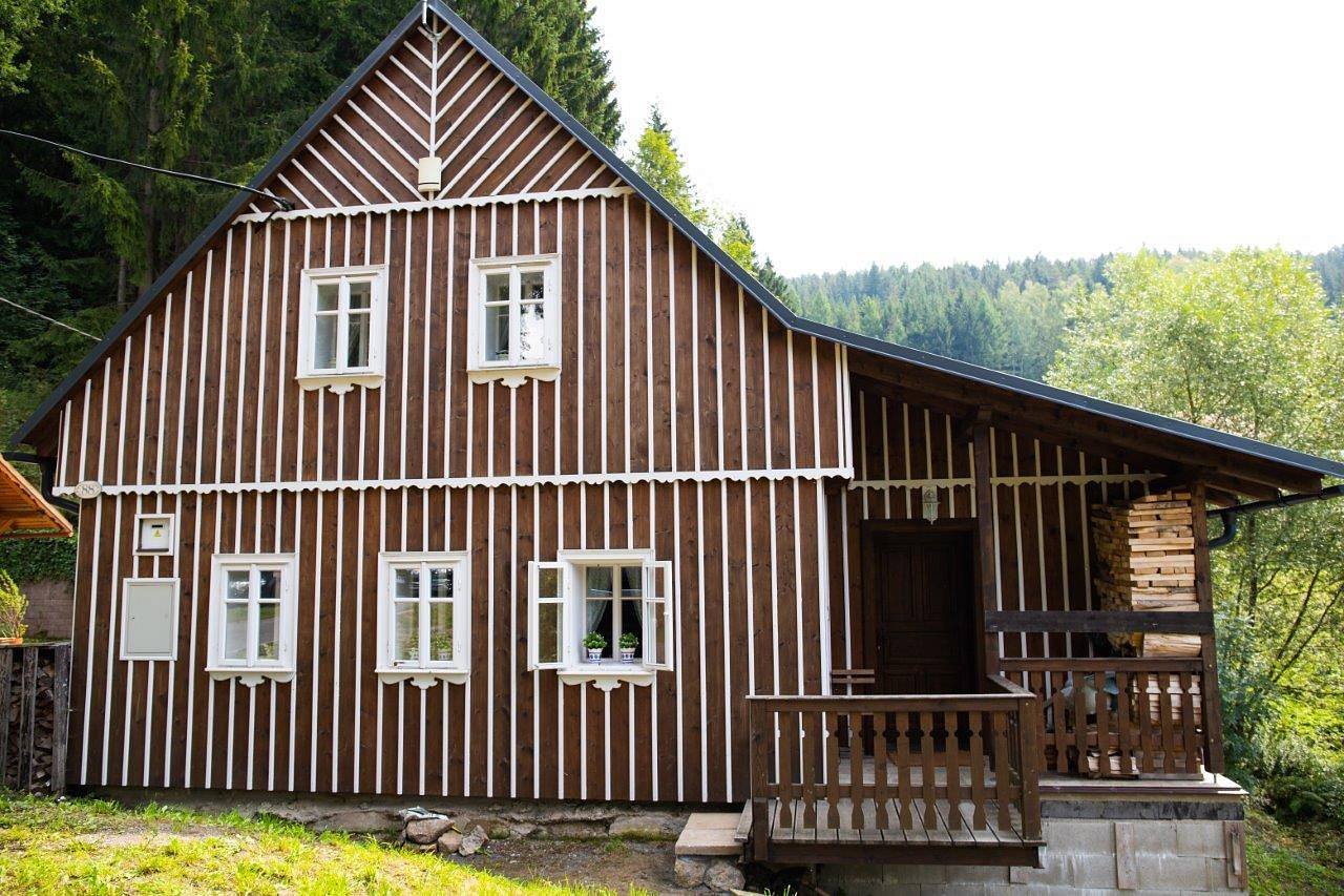 Roubenka u studánky Tanvald