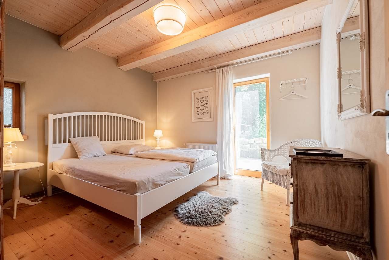 Skalka 22 - Pokoj v horním domě 1