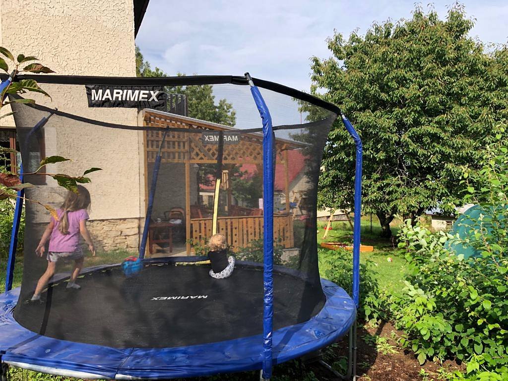 Trampolína pro děti