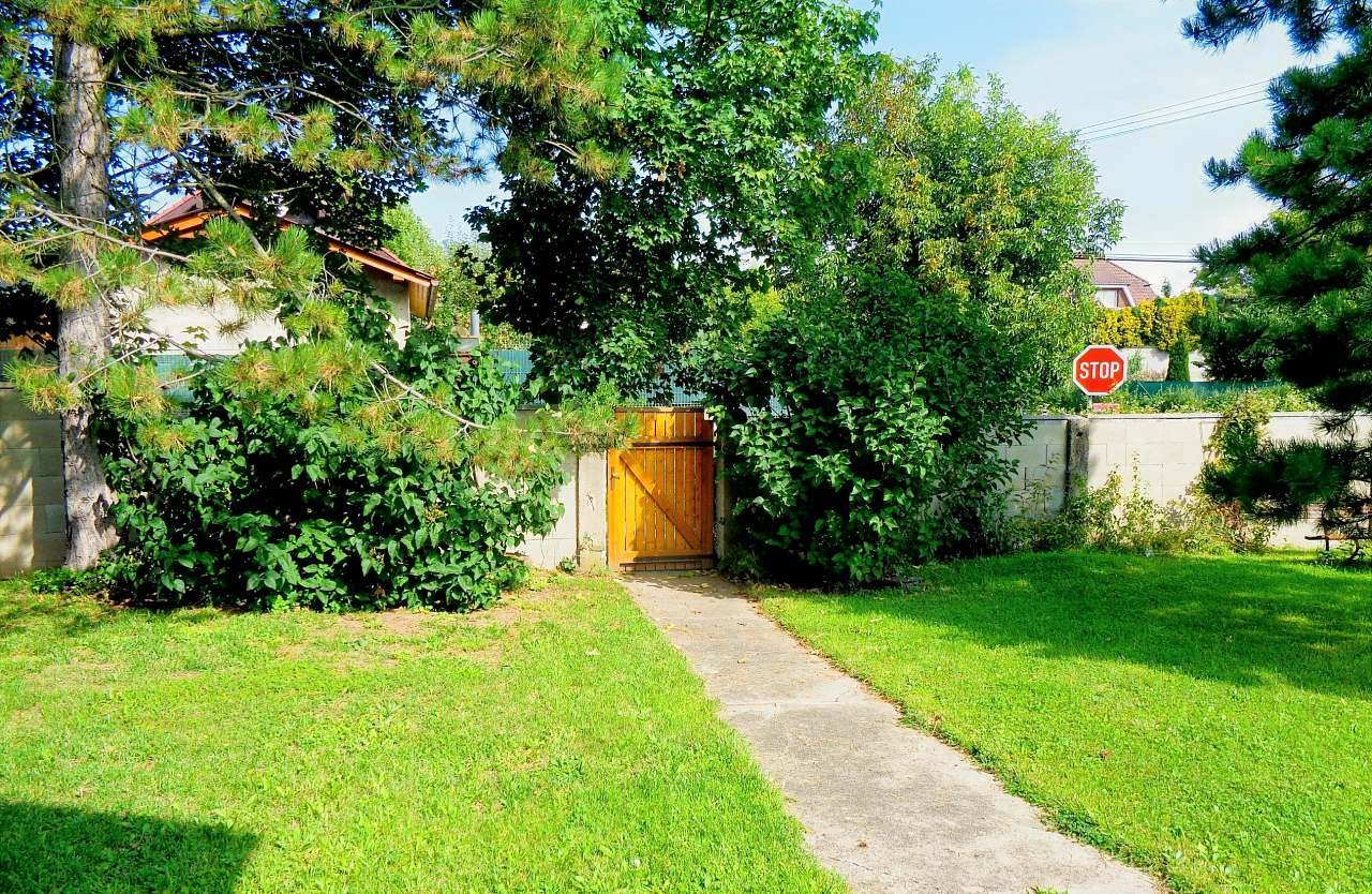 V zahradě - Litoměřice - České středohoří