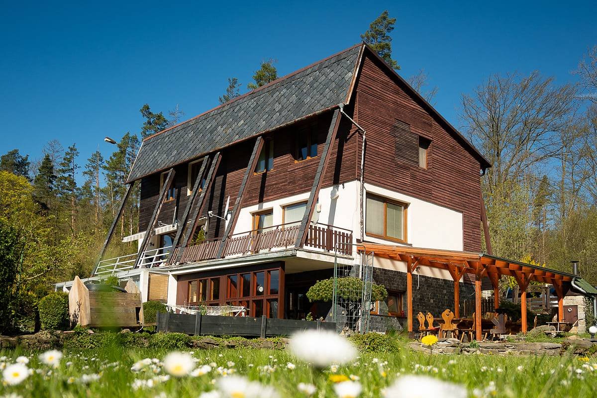 Údolí černého čápa