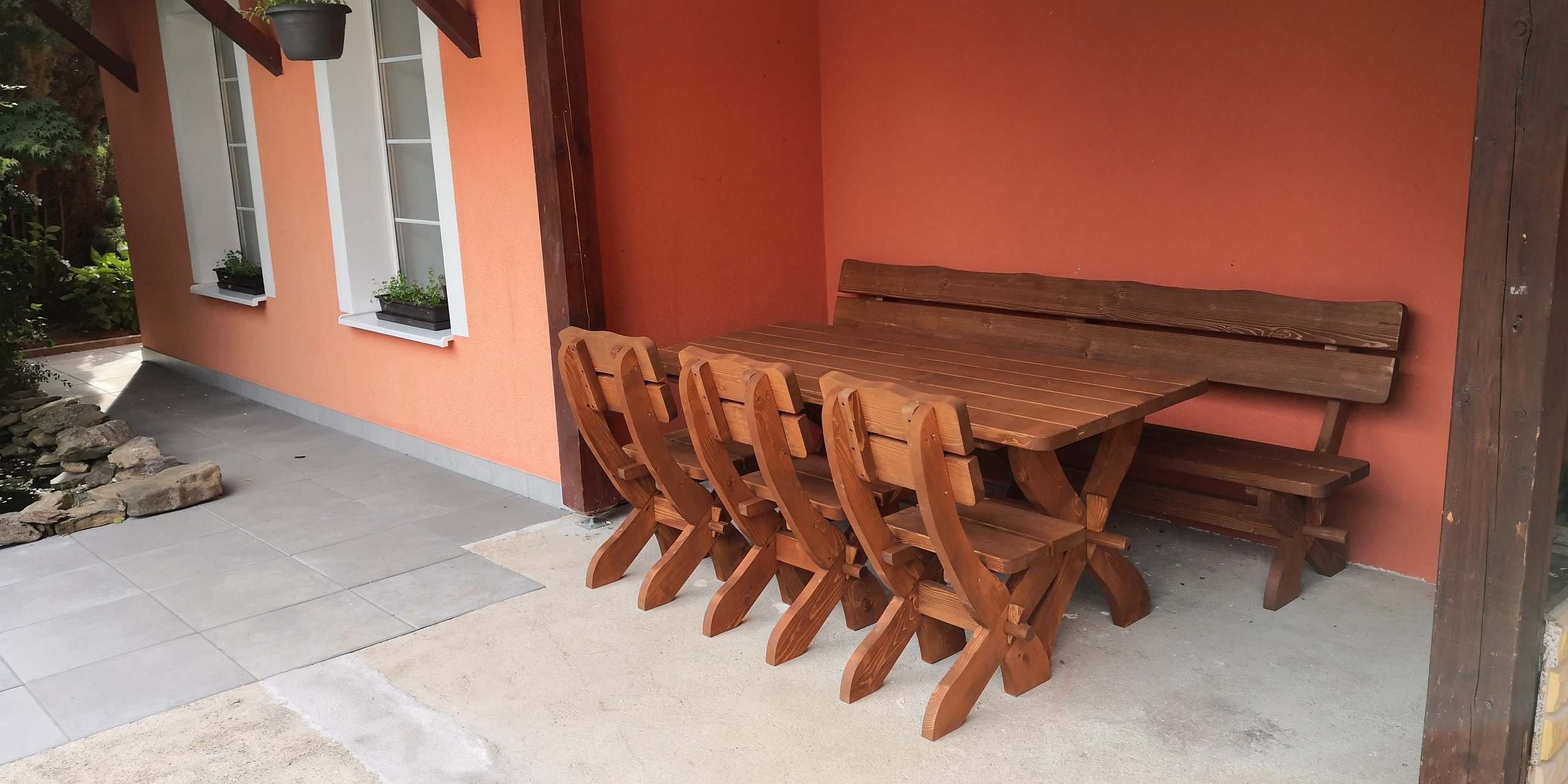 Venkovní kryté posezení