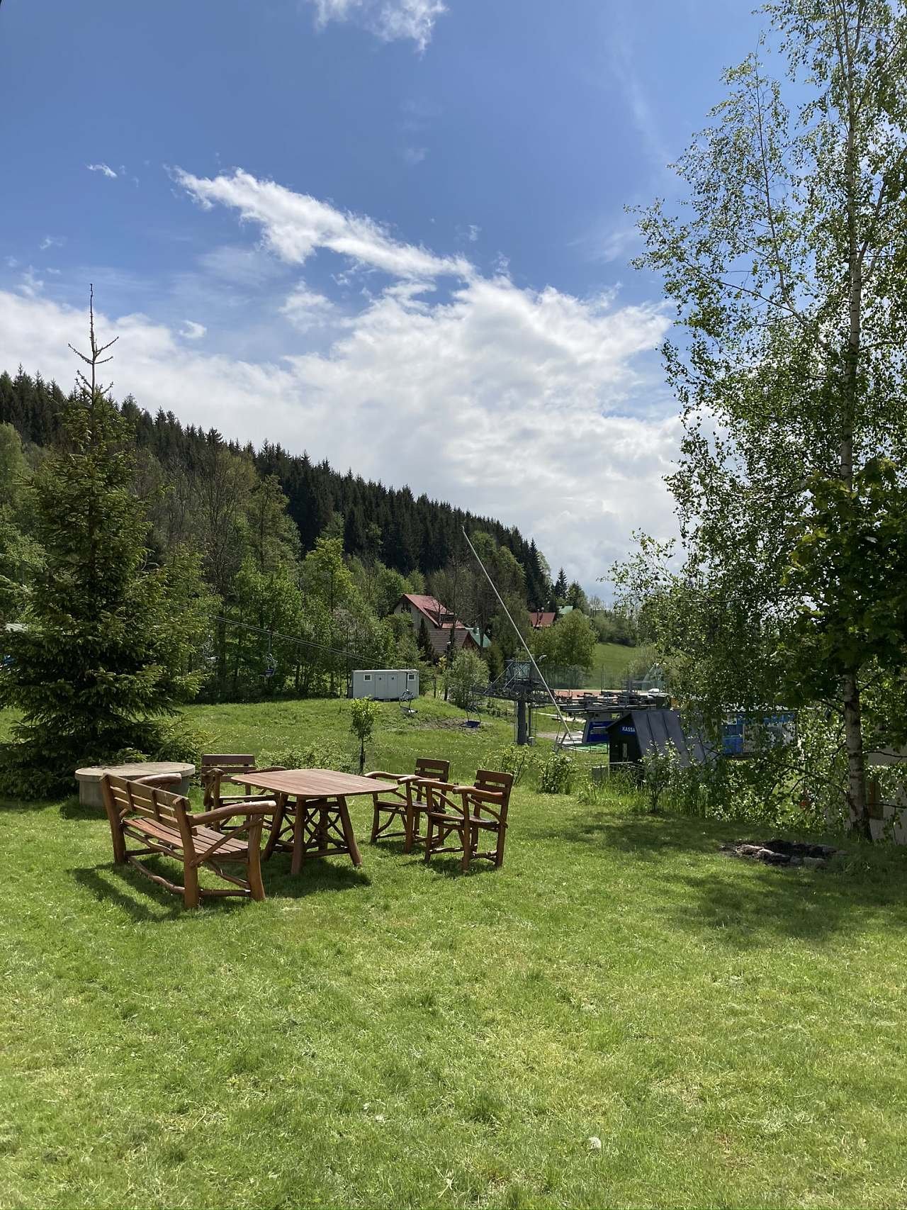 Venkovní posezení, ohniště