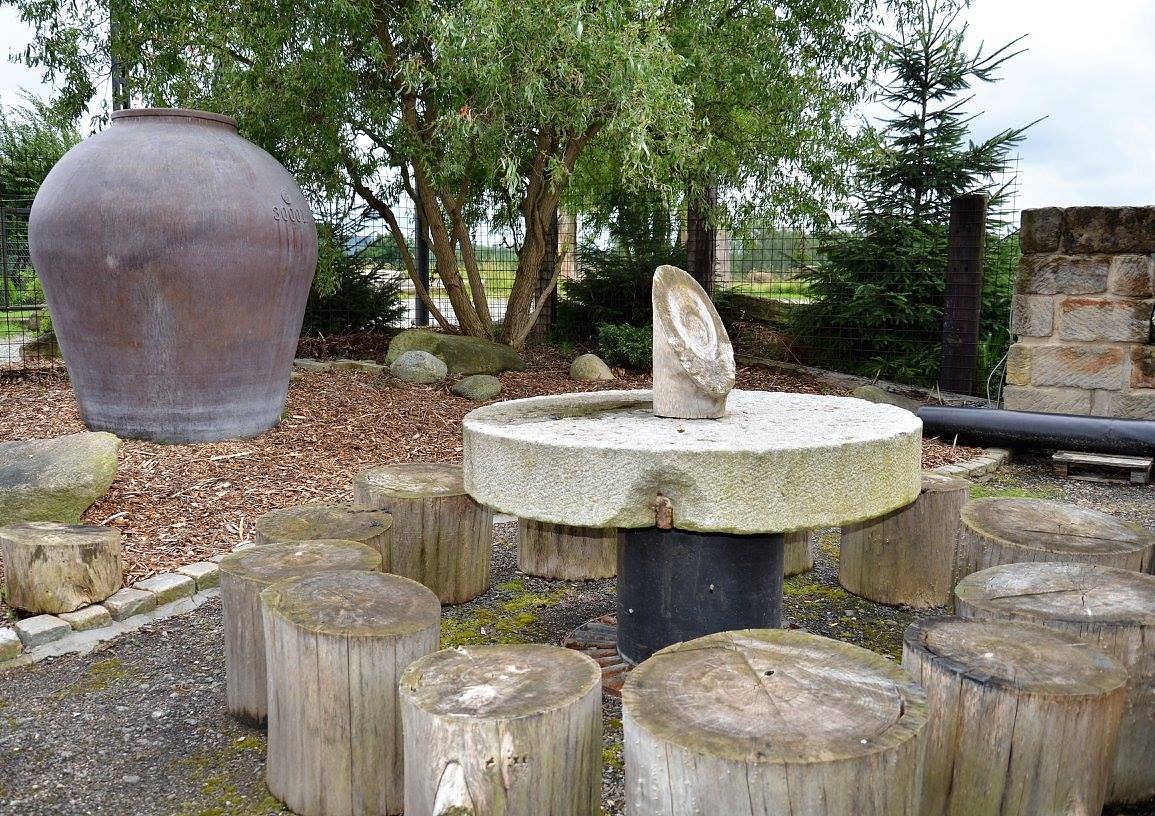 Venkovní posezení u 12 měsíčků :-)