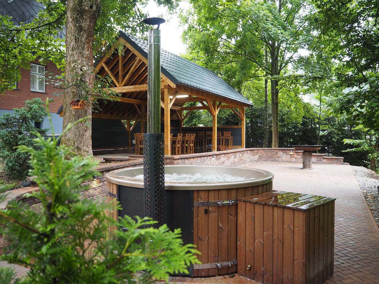 Venkovní zázemí pro relaxaci a posezení