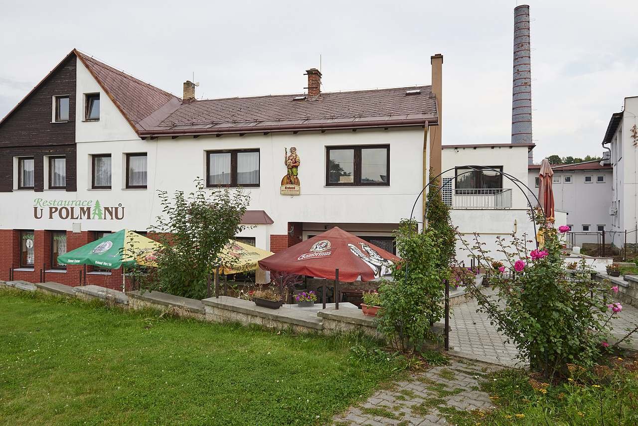 Vhodné "parkoviště"pro občerstvení cykloturistů