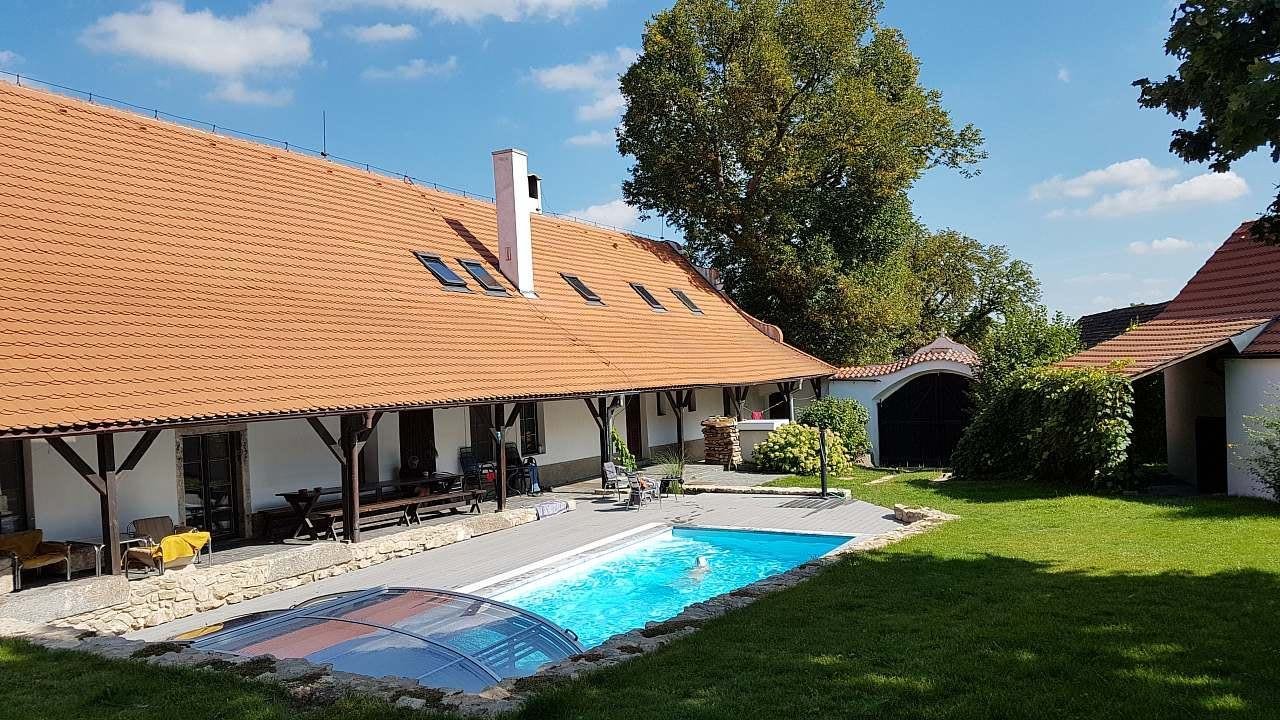 Vyhřívaný bazén se slanou vodou