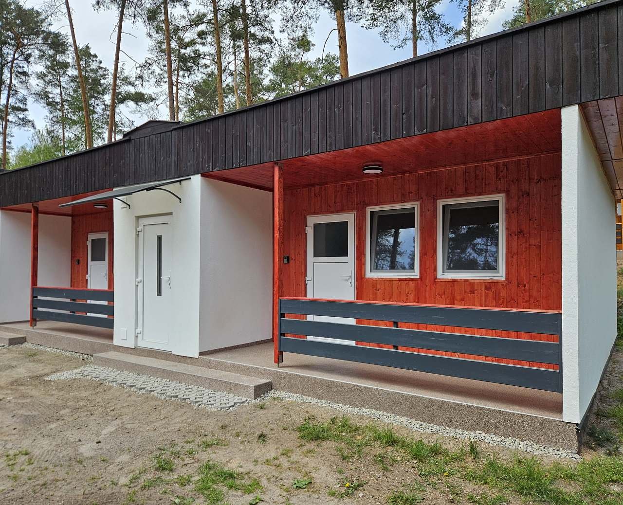 ubytování Provodínská pískovna - chatka u vody - Staré Splavy