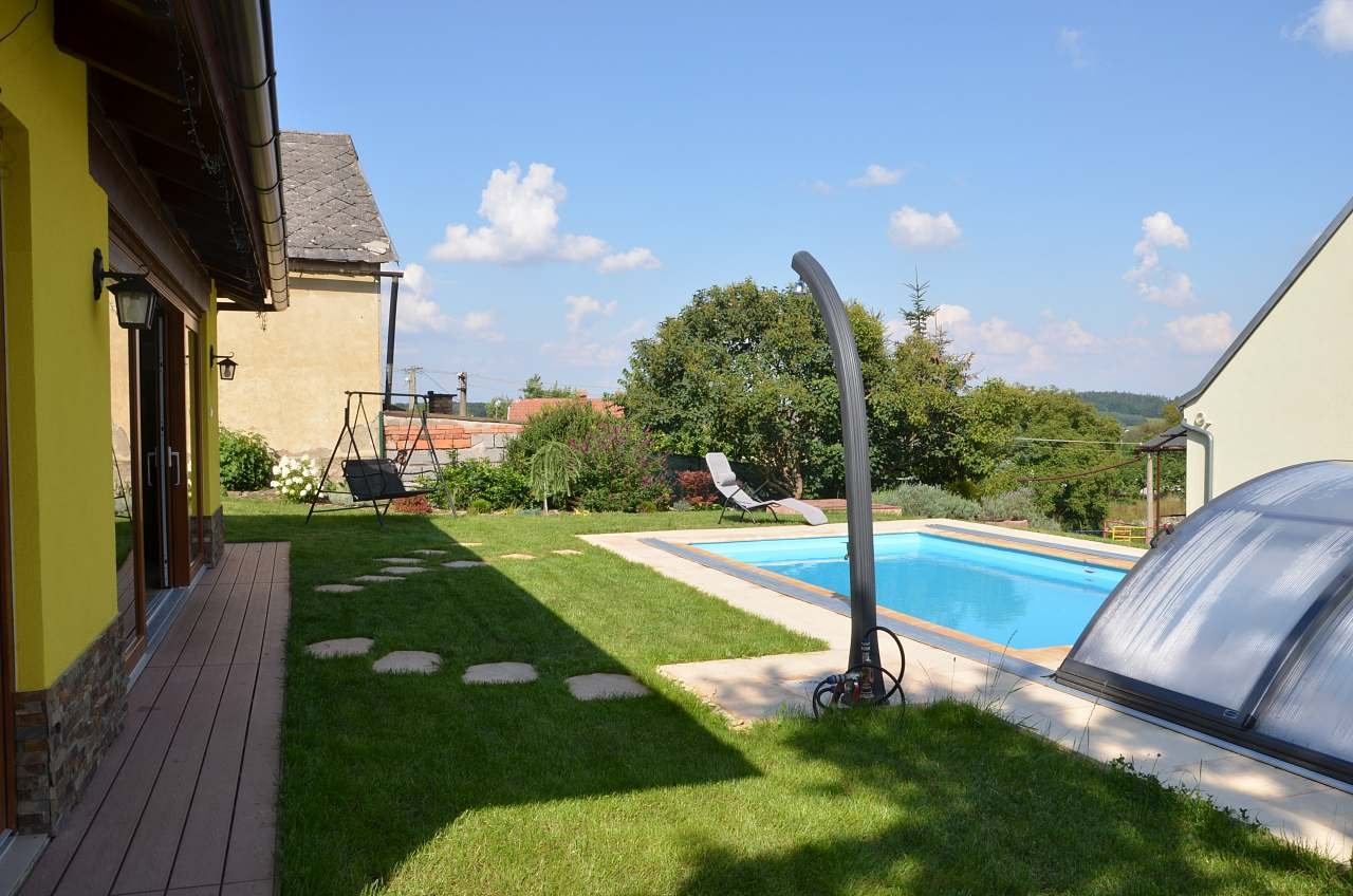 Zahrada / Bazén / zahradní sprcha