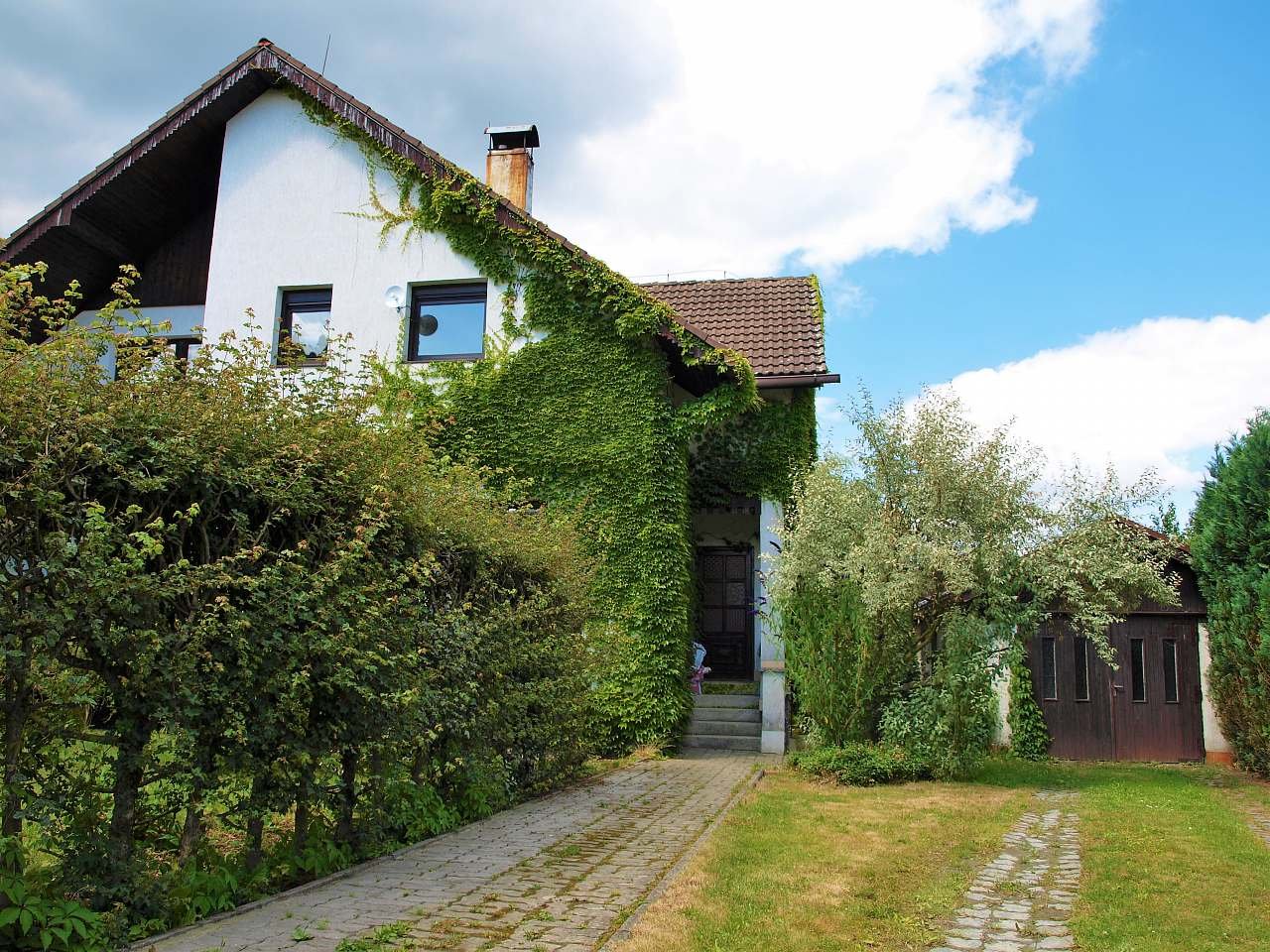 Zaparkujete tu klidně 3 auta