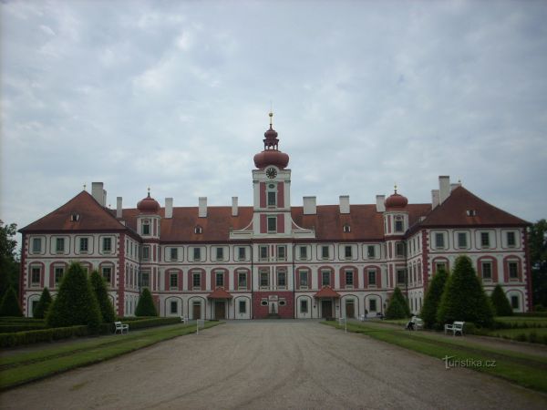 Barokní klenot - zámek Mnichovo Hradiště - tip na výlet