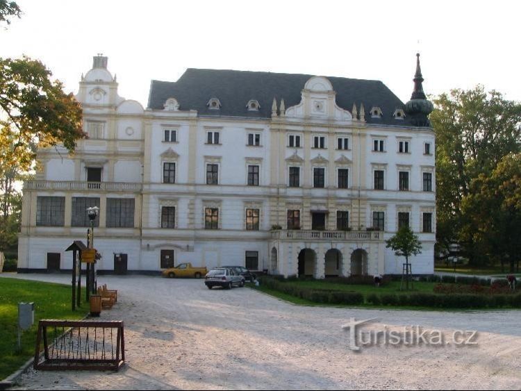 Bartošovice zámek