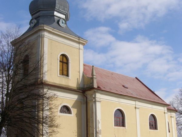 Běrunice - kostel Narození Panny Marie - tip na výlet