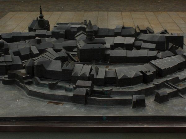 Bronzový model města Přerova na náměstí T. G. Masaryka v Přerově