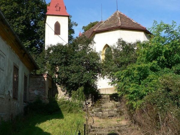 Chlístov – kostel Povýšení sv. Kříže.