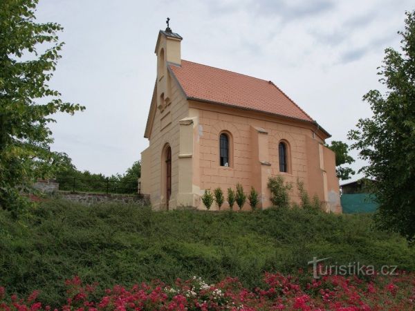 Dobromilice – pohřební kaple Bukůvků z Bukůvky