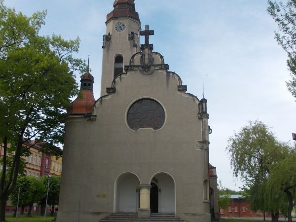 Duchcov - kostel Církve československé husitské - tip na výlet