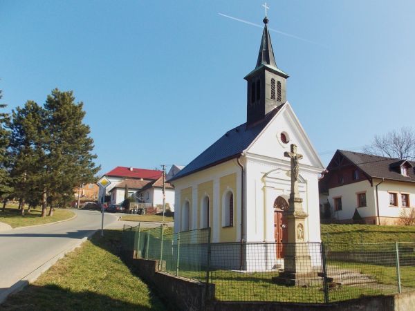 Dvě kaple  -sv. Martina a Panny Marie v místní části - Příluky u Zlína - tip na výlet