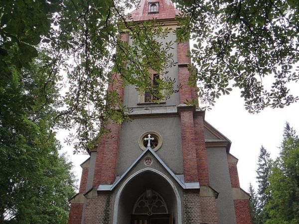 Horní Lomná kostel Sv. Kříže