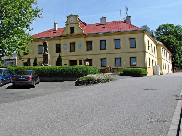 Horní Moštěnice - areál zámku a parku - tip na výlet