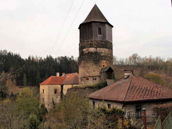 Hrad Pirkštejn v Ratajích nad Sázavou.