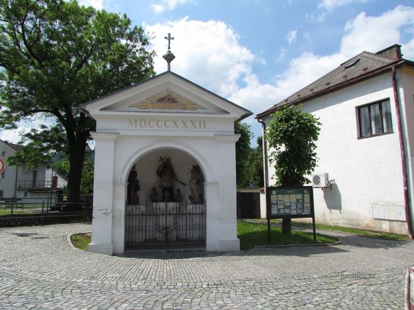 Hradec nad Moravici - kaple sv.Jana Nepomuckého - tip na výlet