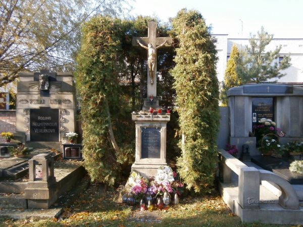 Hřbitov na Novém Hradci Králové