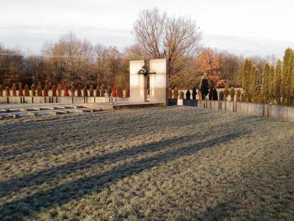 Hřbitov sovětských vojáků v Terezíně. - tip na výlet