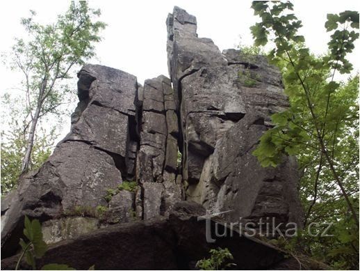 Hrbolec (Piklštejn) - skalní útvar - tip na výlet