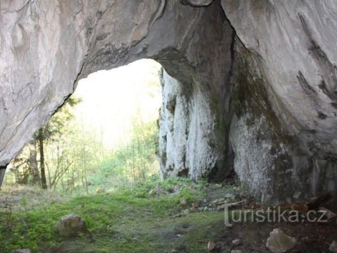 Jeskyně Kravská díra