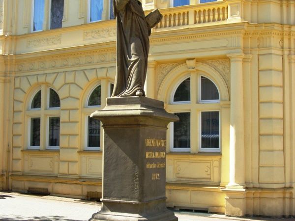 Jičín - pomník Mistra Jana Husa