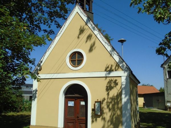 Kaple sv. Jana Nepomuckého v Rábech - tip na výlet