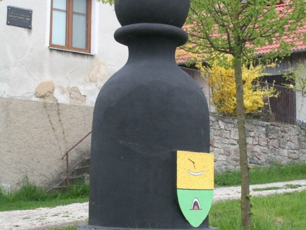 Karlštejnské šachy - Černý střelec Suchomasty