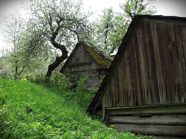 Karolinka  - zachovalý soubor dřevěnic v Raťkově - tip na výlet