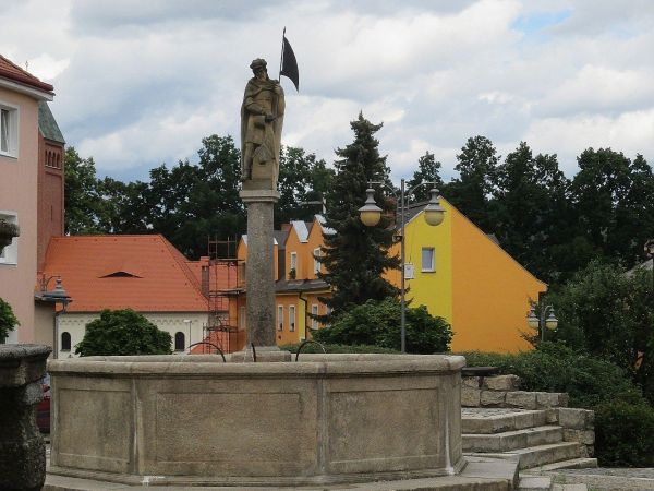 Kašna sv. Floriána v Kynšperku nad Ohří - tip na výlet