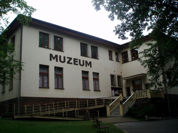 Kladno - Sládečkovo vlastivědné muzeum