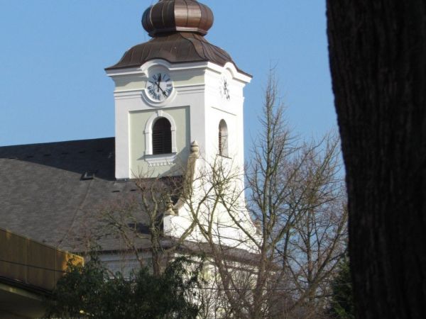 Kostel sv.Josefa a fara v Lukově