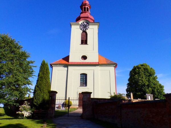 Kostel sv. Máří Magdaleny v Lužanech - tip na výlet