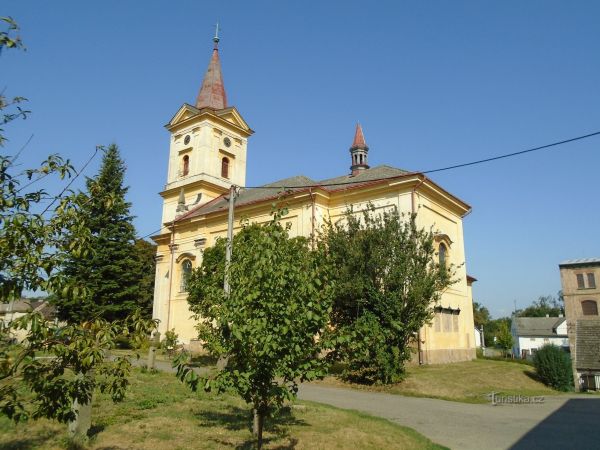 Kostel sv. Marie Magdalény v Heřmanicích nad Labem - tip na výlet