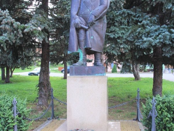 Křenovice - socha M. I. Kutuzova