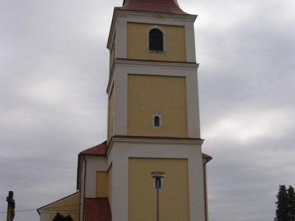 Lázně Bělohrad - kostel Všech svatých - tip na výlet