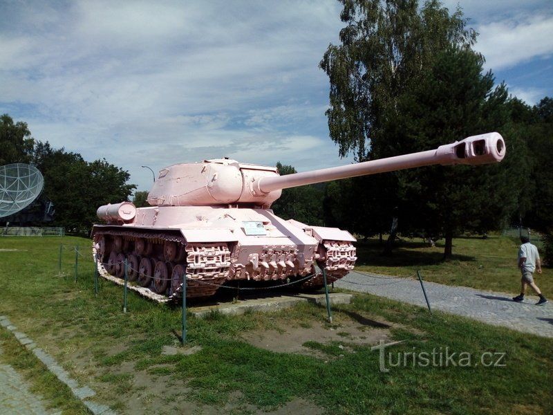 Letní výlet do vojenského muzea v  Lešanech - tip na výlet