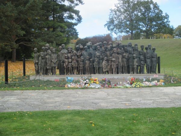 Lidice - Pomník dětským obětem války - tip na výlet
