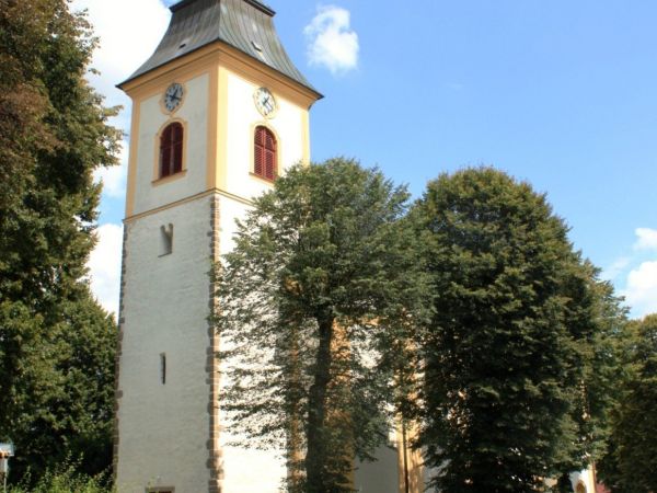 Luka nad Jihlavou - kostel sv. Bartoloměje
