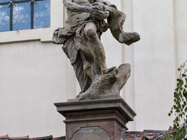 Lysá nad Labem – soubor barokních soch u kostela - tip na výlet