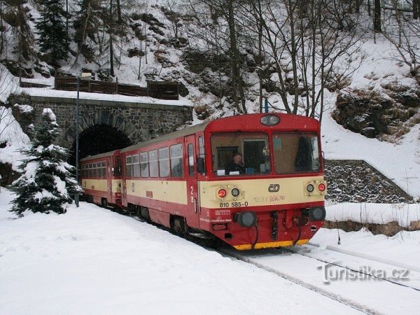 Mikulov v Krušných horách - železniční stanice - tip na výlet